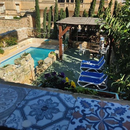 The Garden Gate Bed & Breakfast Sannat Room photo